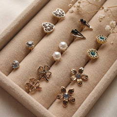 7 Pair of Small Studs Earrings - Set 7