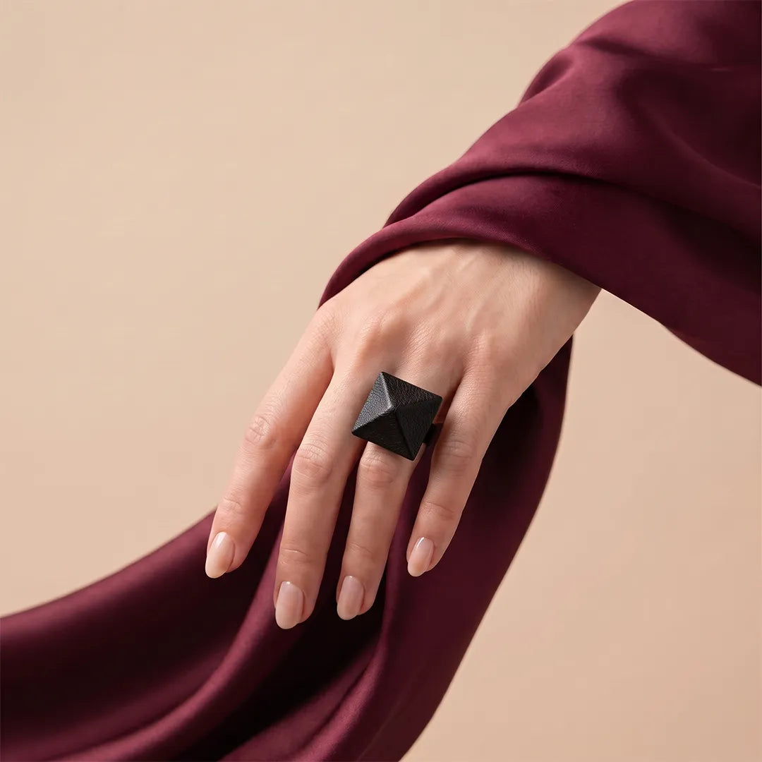 Black Pyro Mesh Ring - Sizeable