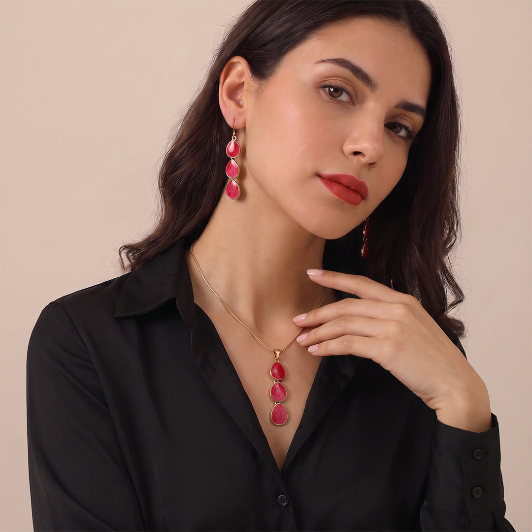 Golden Red Drop Metallic Pendant - Necklace set