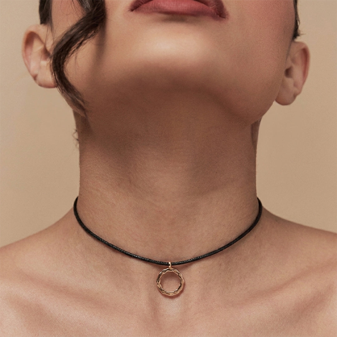 Ring Black String Choker